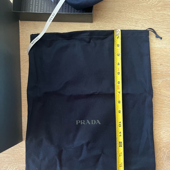 Prada box and set of two dust bag - Picture 7 of 8